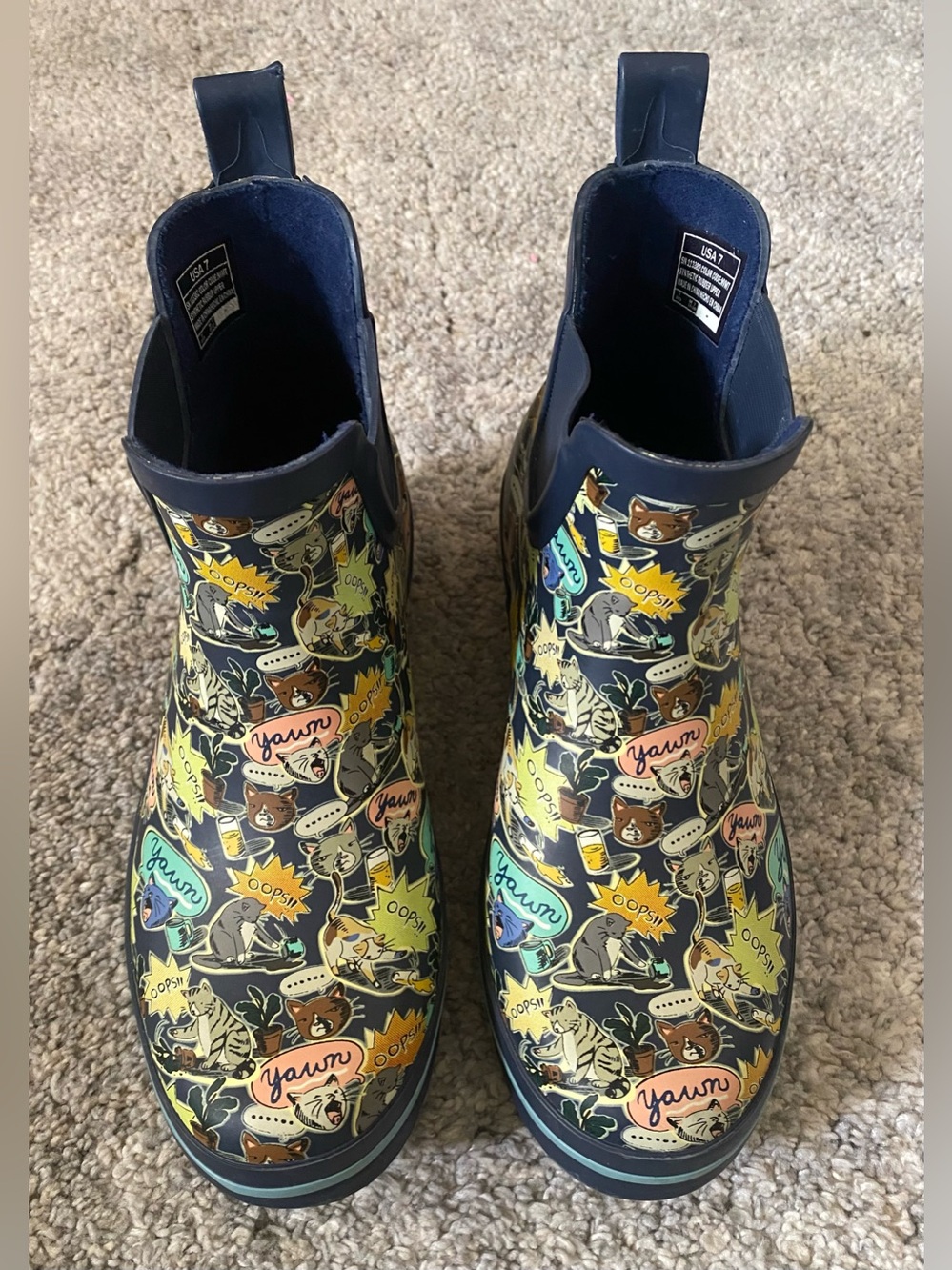 BOBS for Dogs by Skechers, Raining Cats Rain Boots Size 7